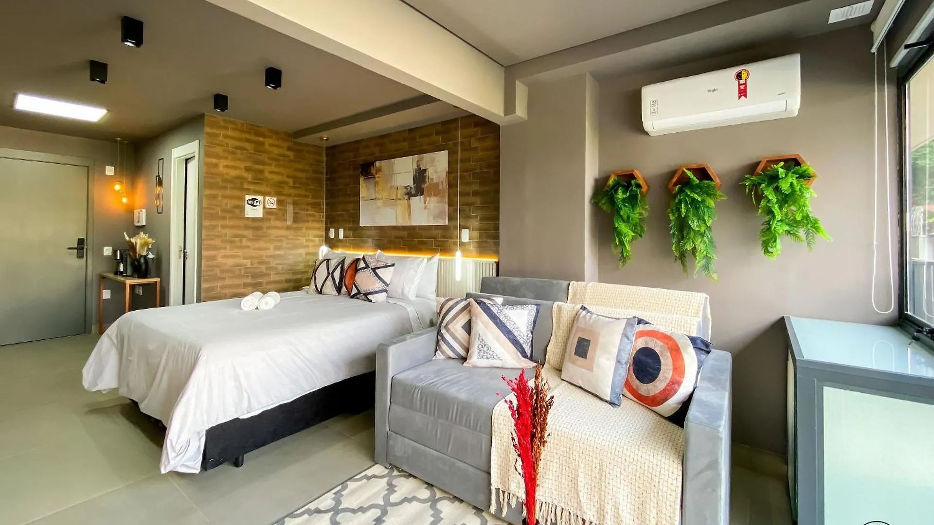 Saphir Vila Madalena Px Allianz/Parque/Puc-Sp Ac Sao Paulo
