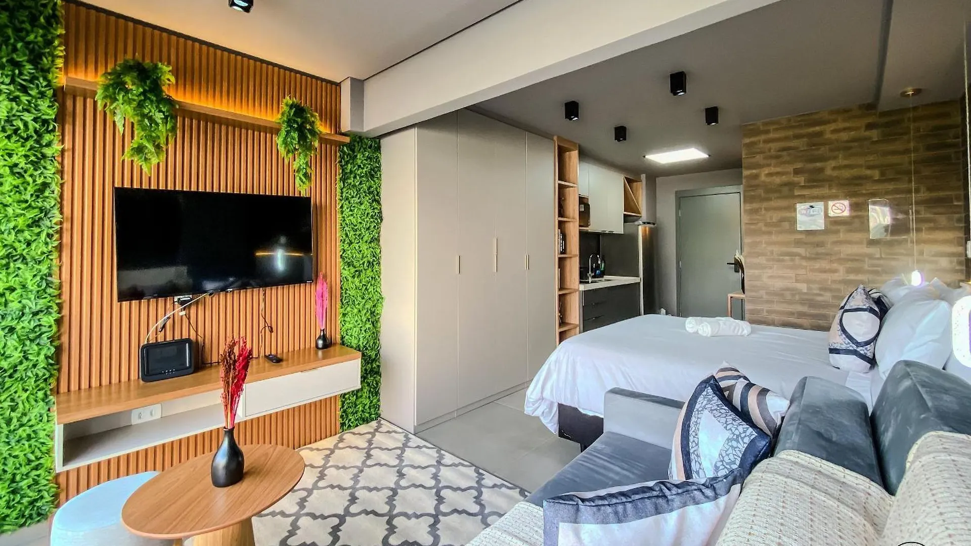 Saphir Vila Madalena Px Allianz/Parque/Puc-Sp Ac São Paulo